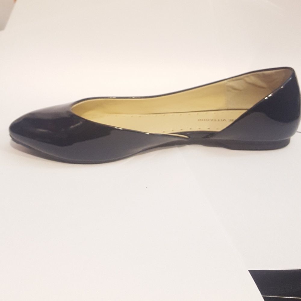 Shoes - Picture 2 of 4